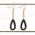 Pendientes gota cadena dorada
