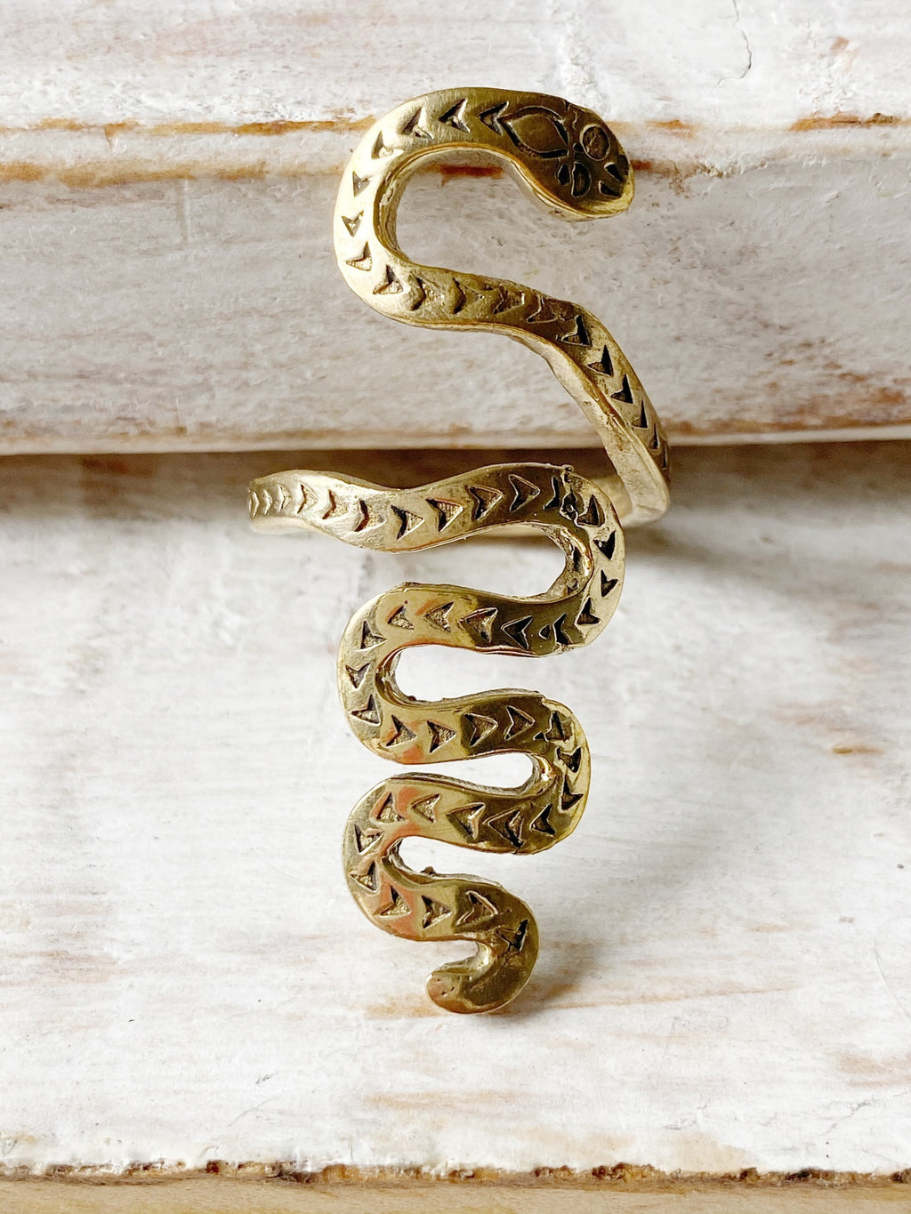 Anillo serpiente latón dorado