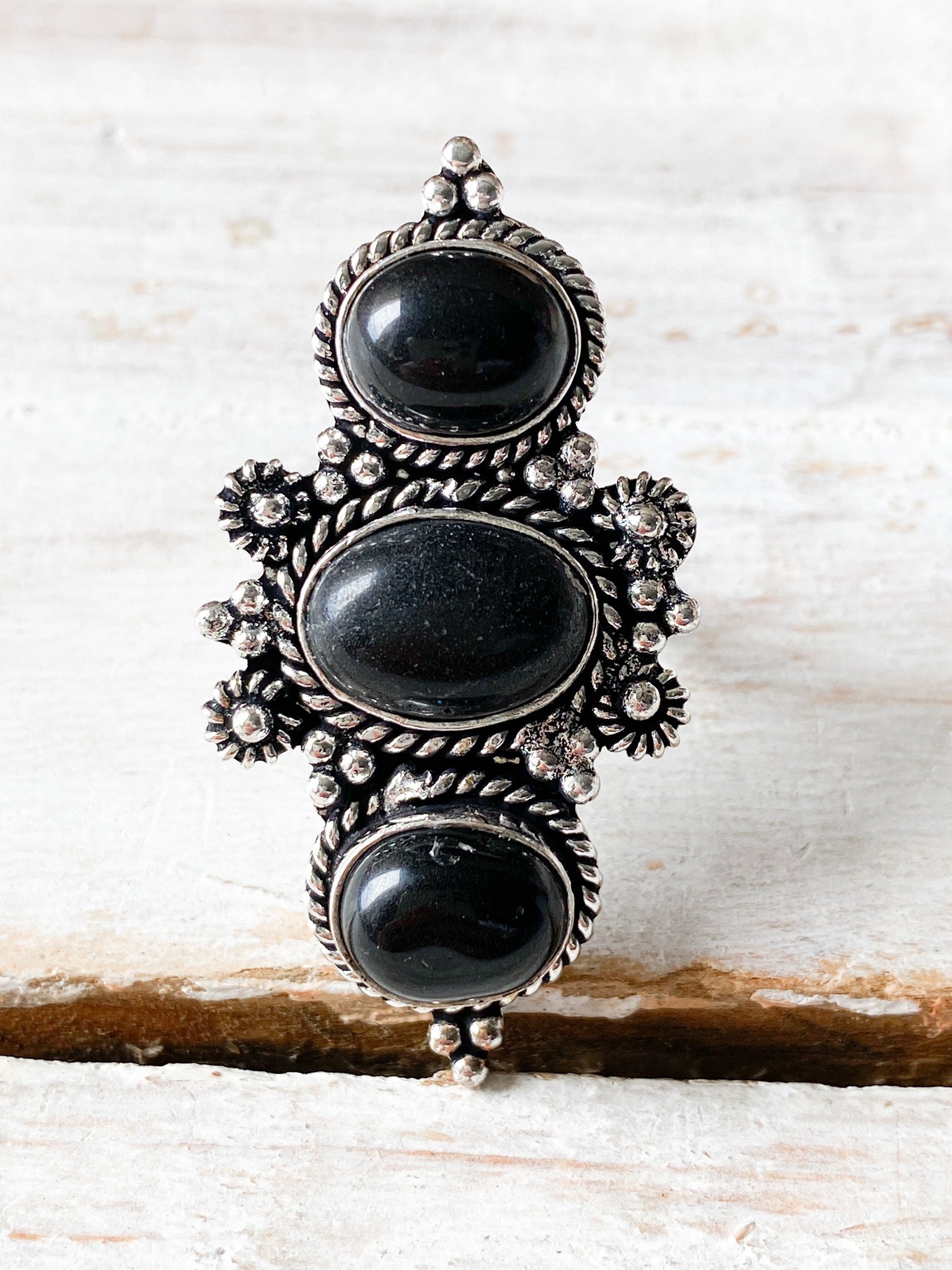 Anillo latón triple alargado negro