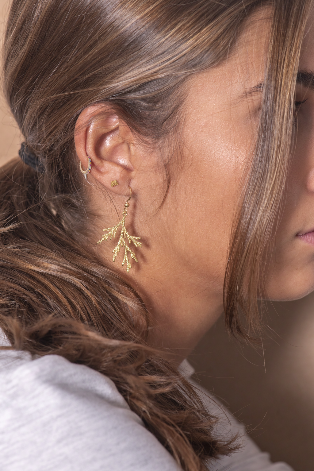 Pendientes rama dorada