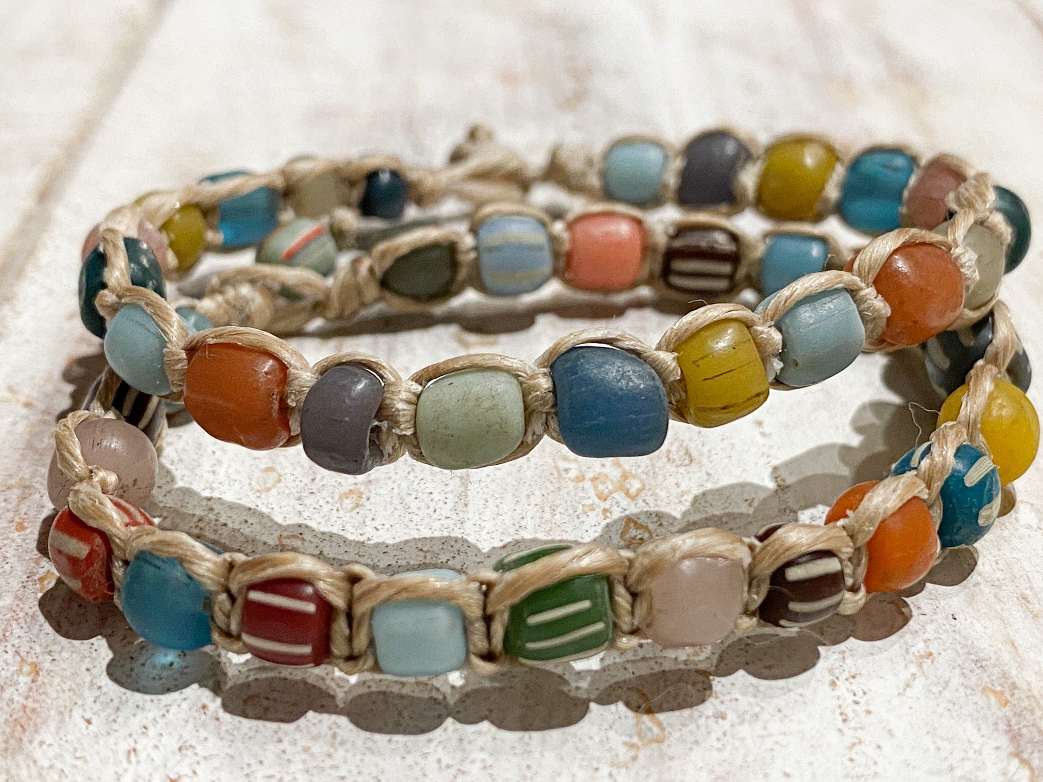 Pulsera piedras mix macramé