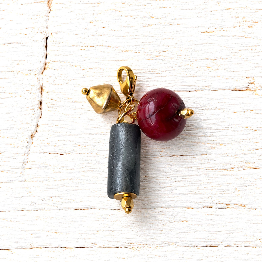 Charm vidrio gris