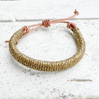 Pulsera cuero dorada