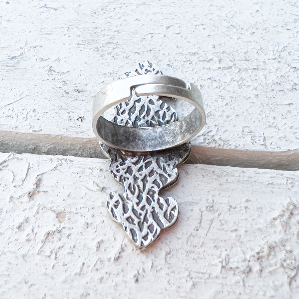 Anillo zamak plateado tribal piedra verde