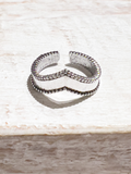 Anillo latón plateado pico