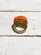 Anillo elástico plano esmalte coral metal