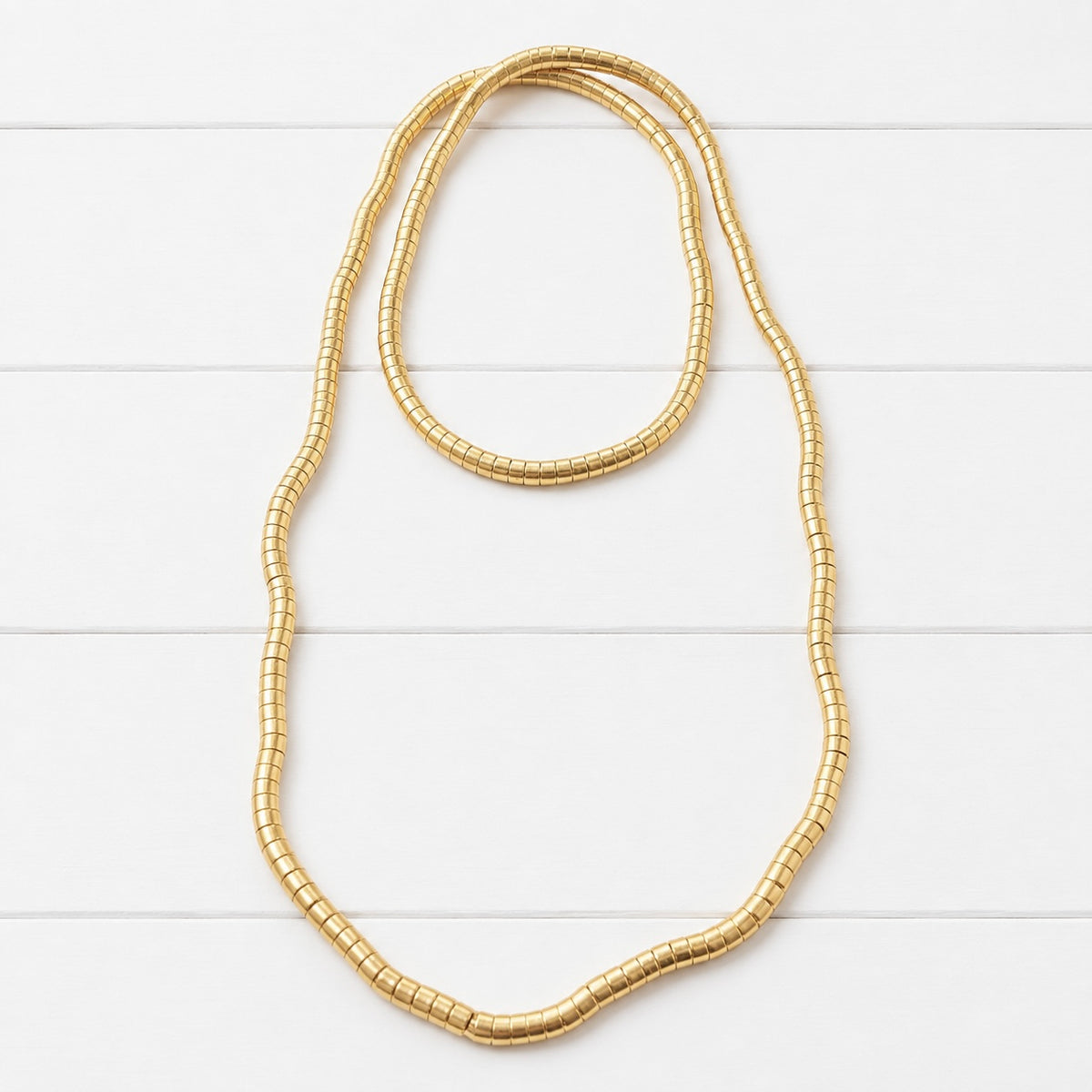 Collar moldeable dorado