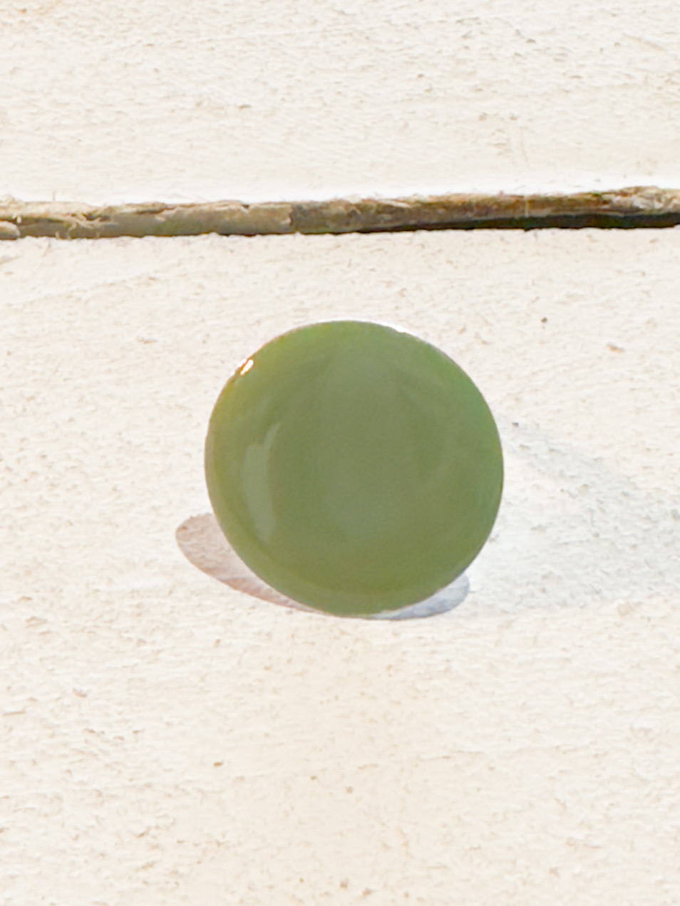 Anillo ajustable metal latón plateado esmalte verde