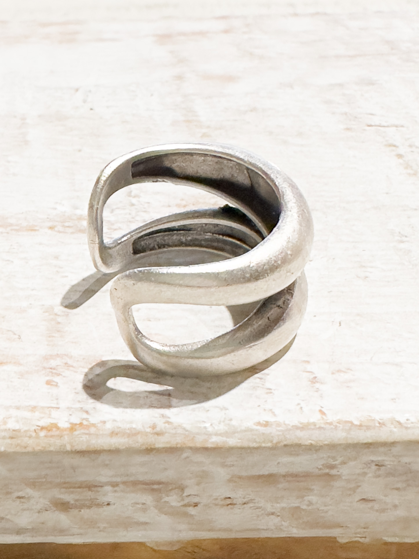 Anillo zamak plateado doble