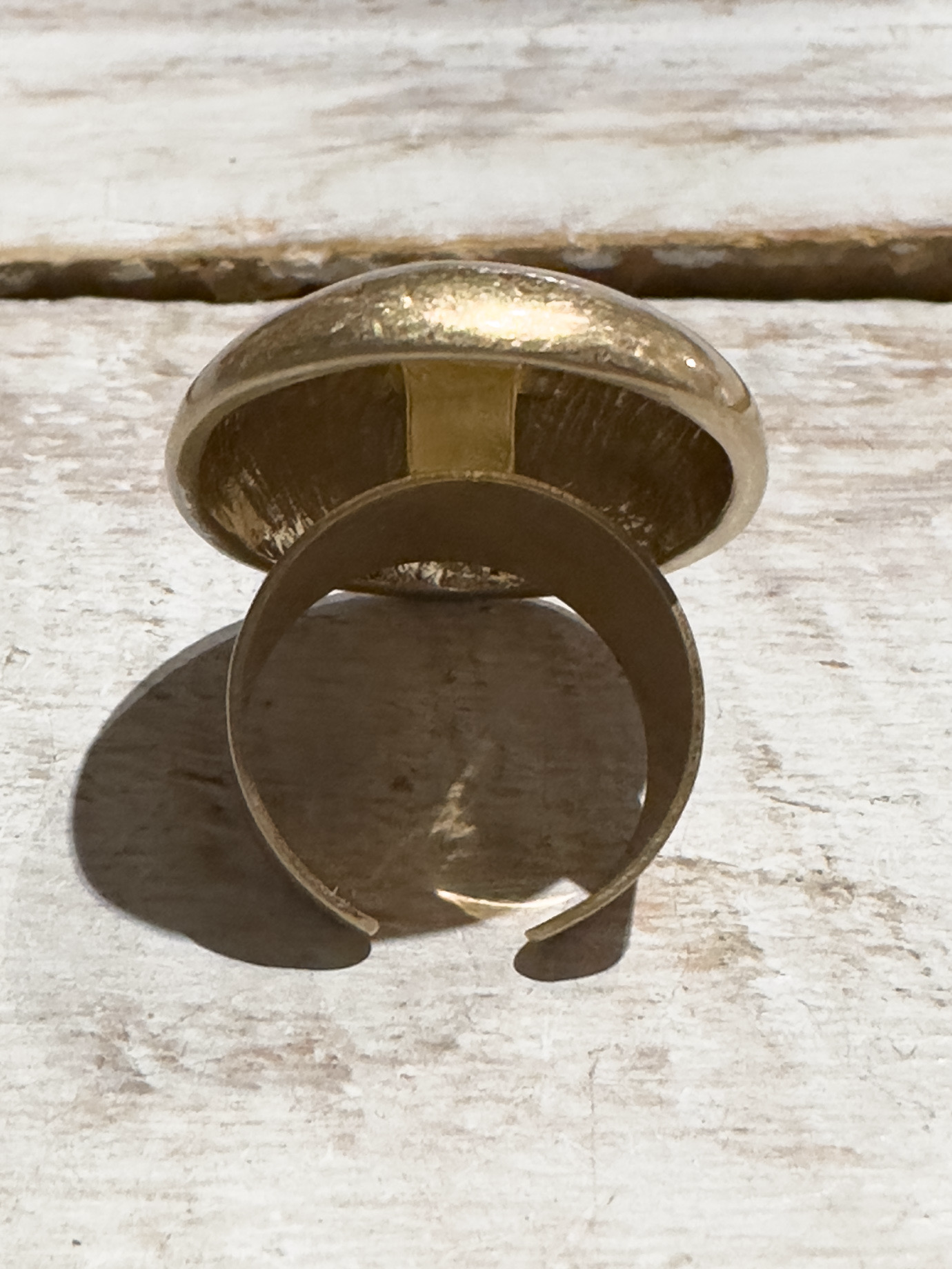 Anillo alargado metal dorado