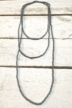 Collar miyuki mini extra largo gris