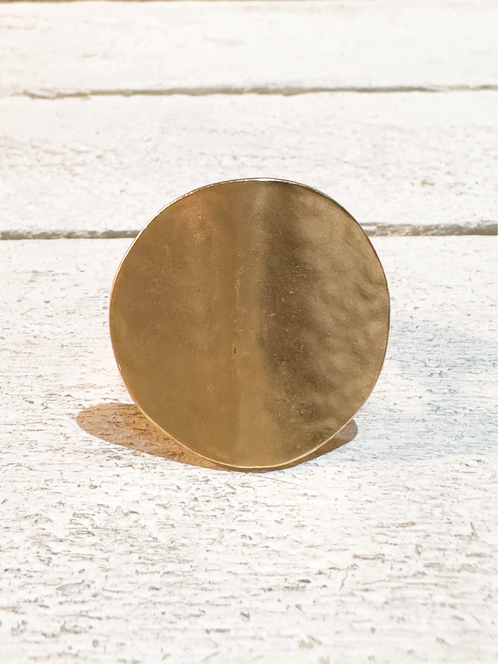Anillo zamak baño dorado mate círculo XL