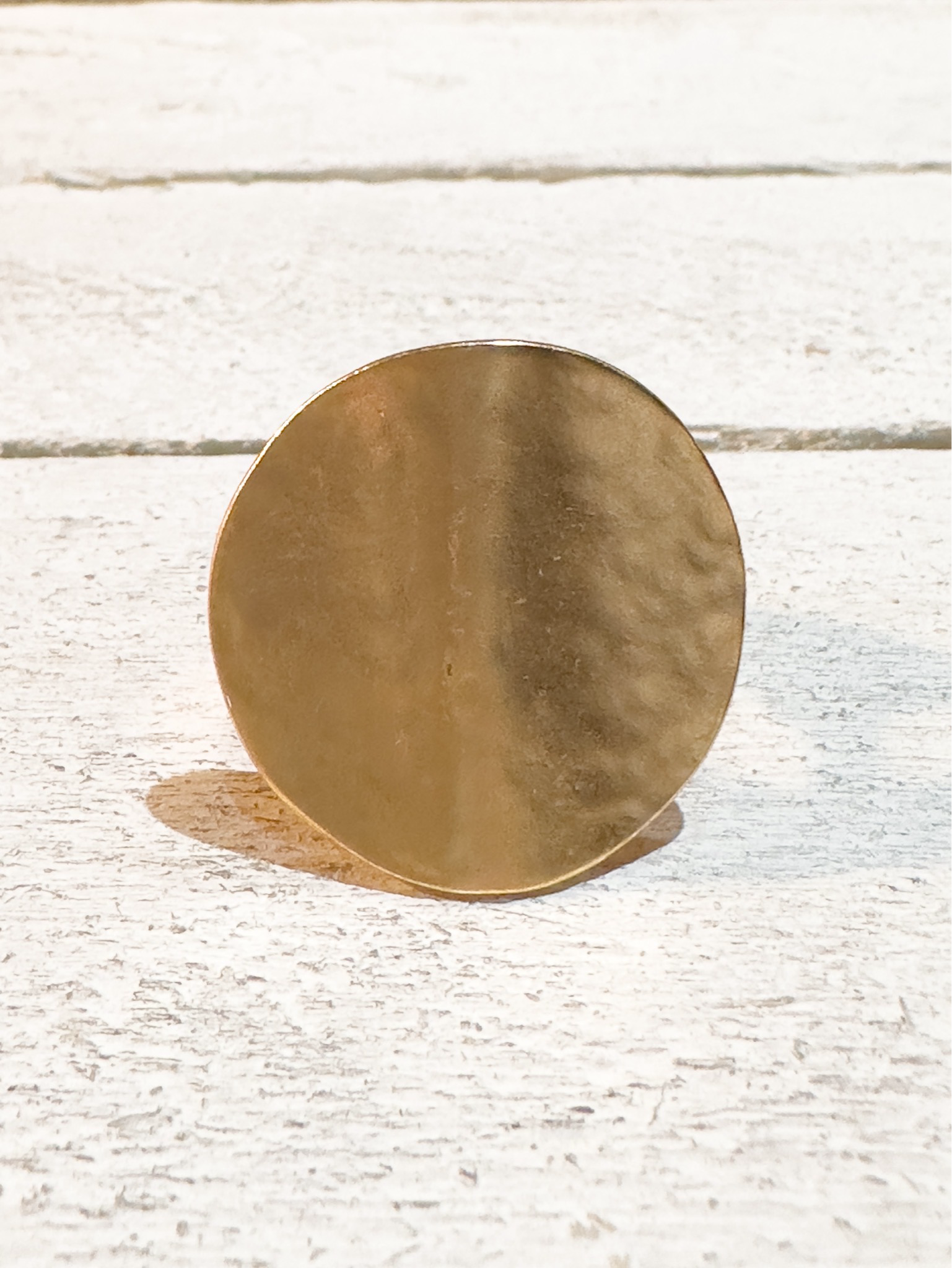 Anillo zamak baño dorado mate círculo XL