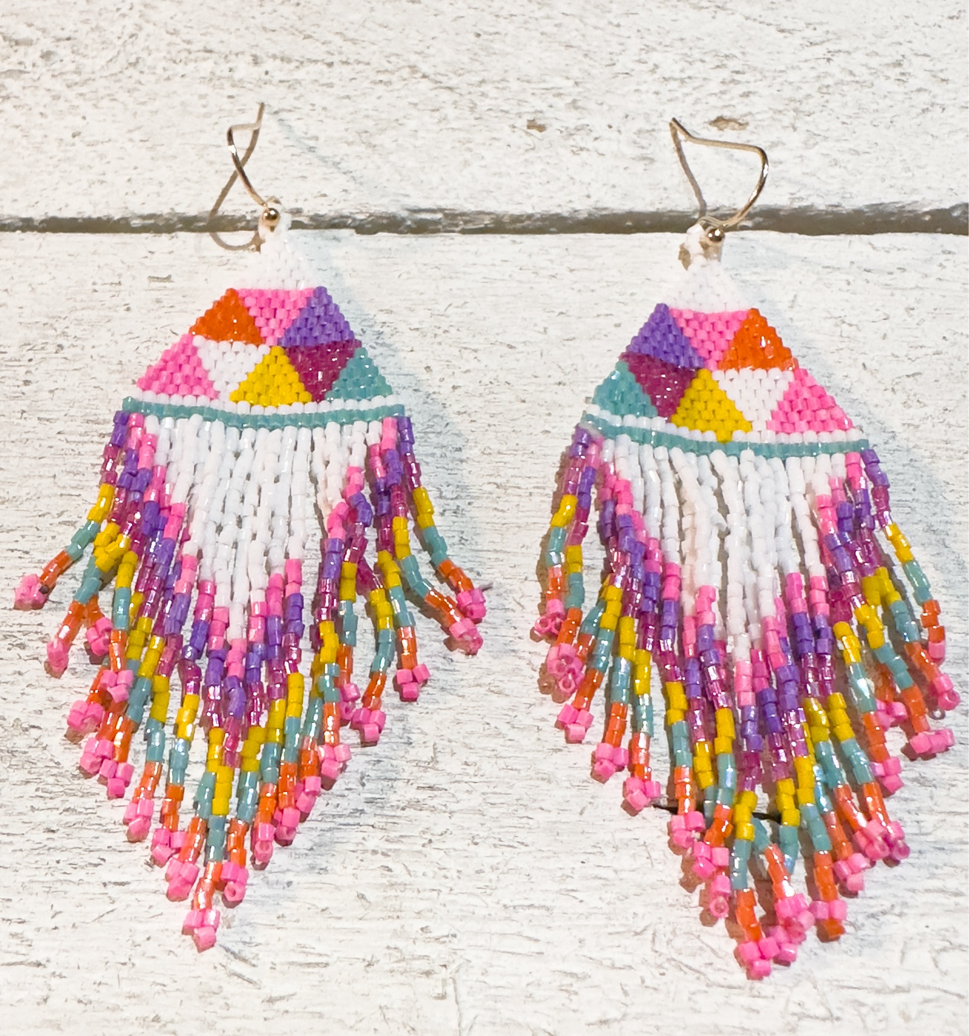 Pendientes miyuki triángulos flúor