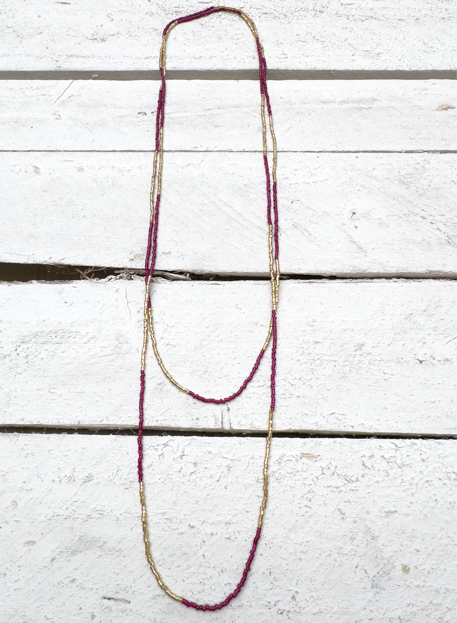 Collar miyuki mini franjas extra largo vino
