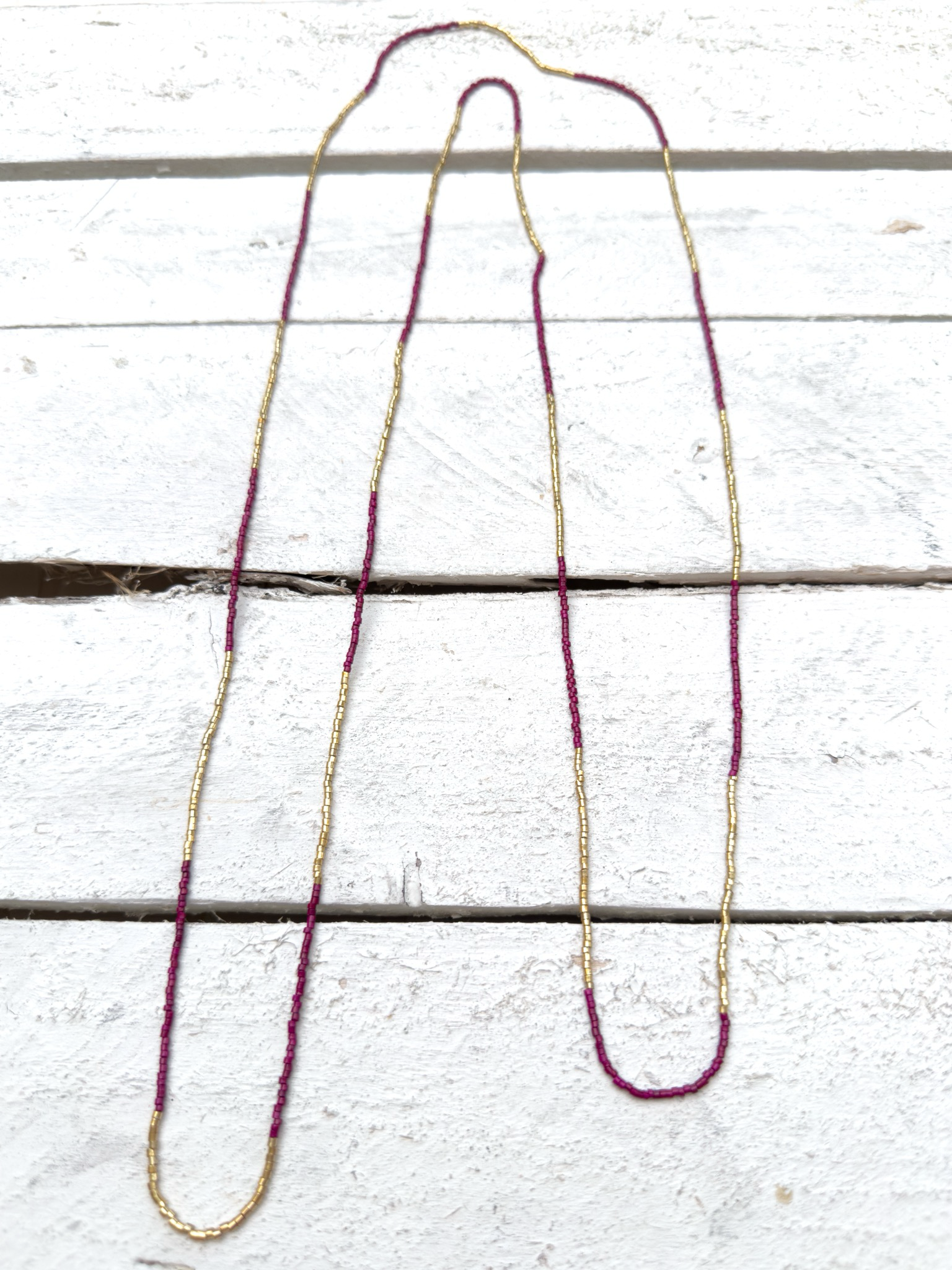 Collar miyuki mini franjas extra largo vino