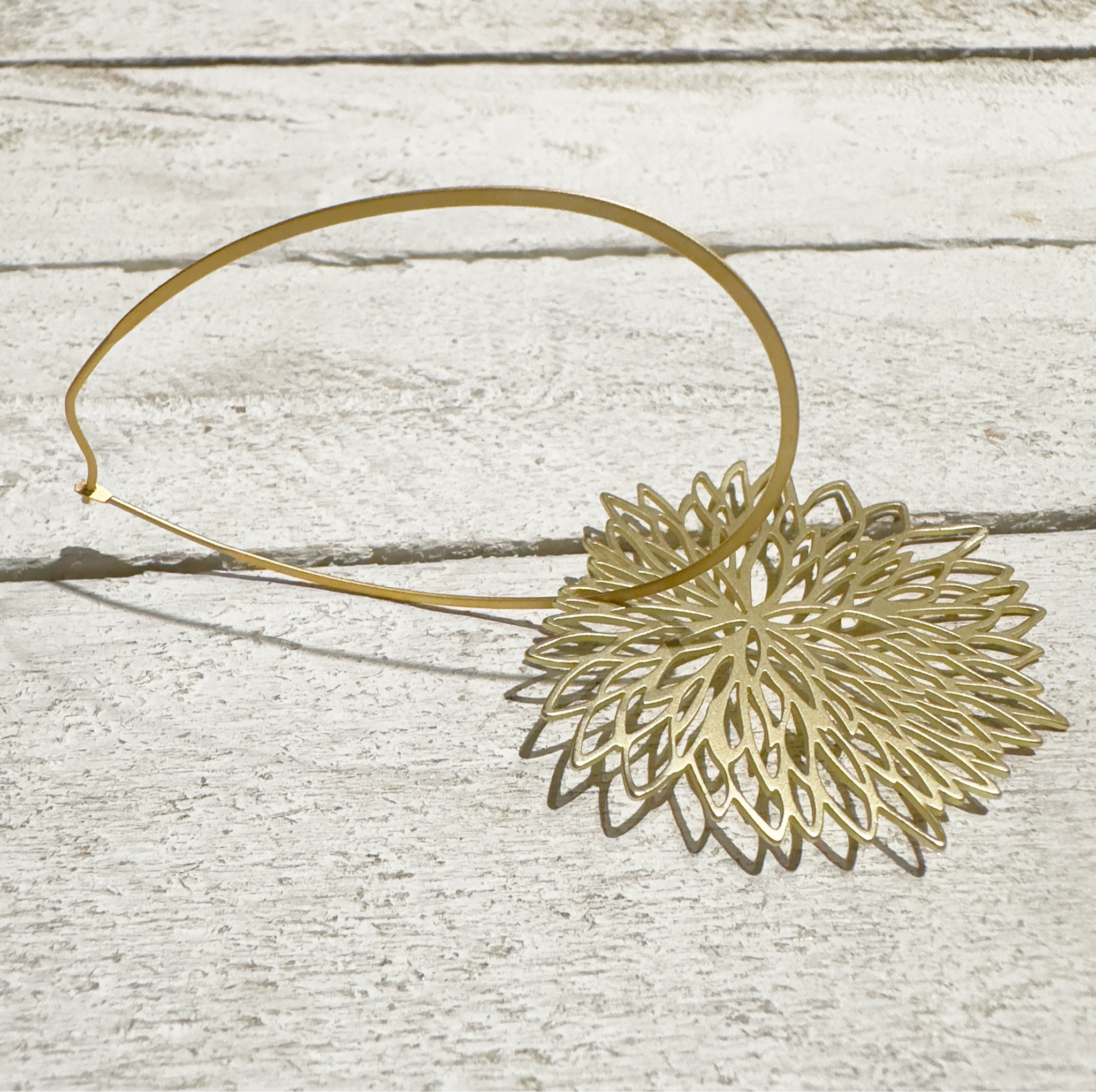 Pendientes aro ovalado flor XL