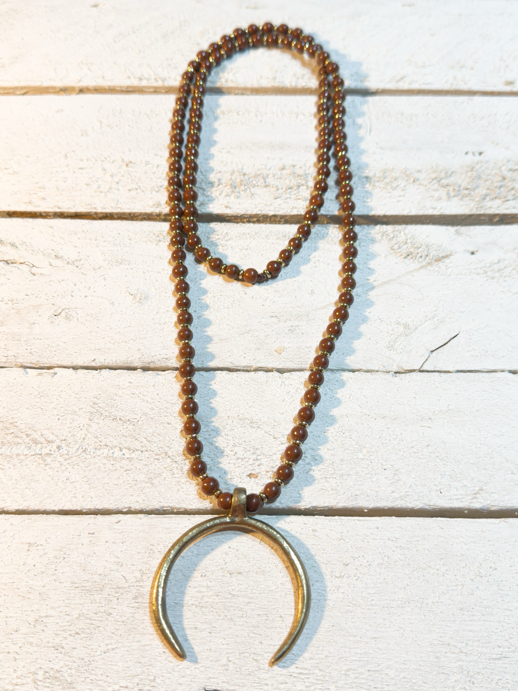 Collar herradura marrón