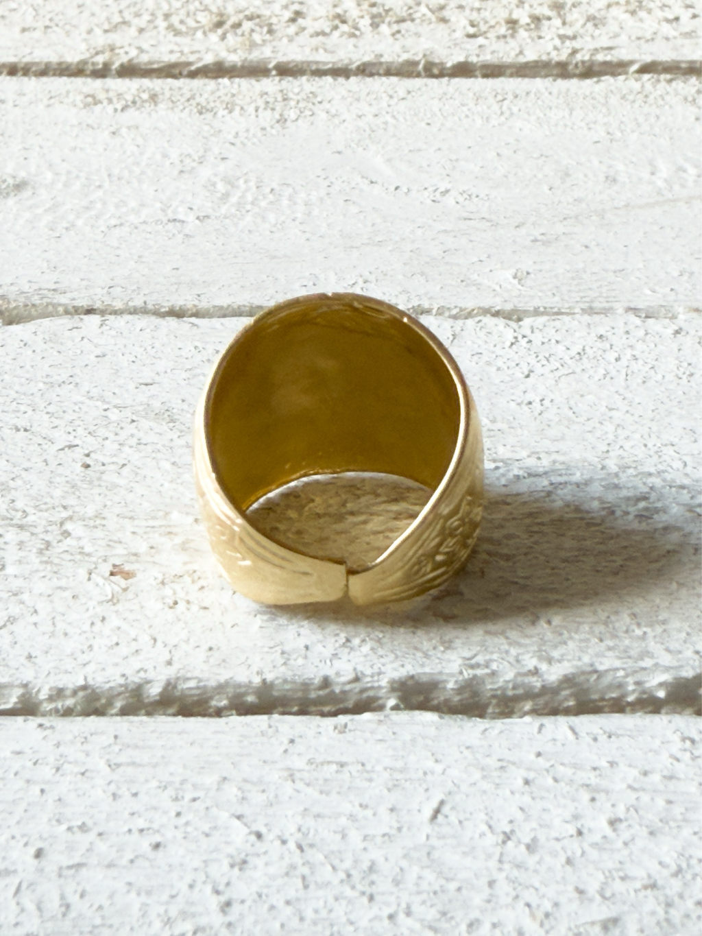 Anillo grabado redondeado mate