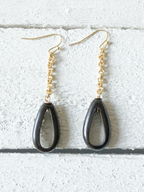 Pendientes gota cadena dorada