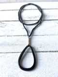 Collar gota negra y cuerda