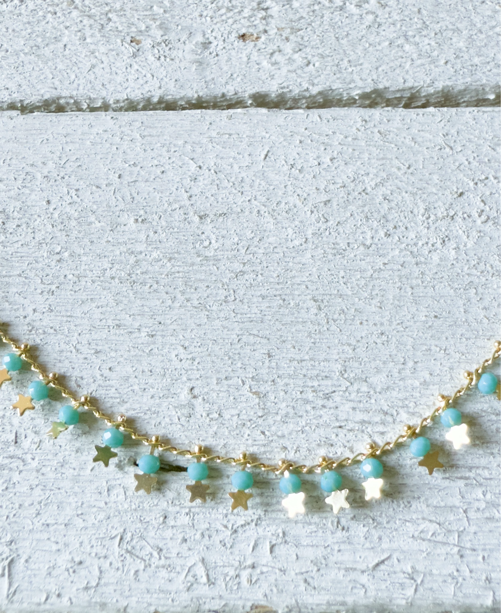 Gargantilla piedras y estrellas