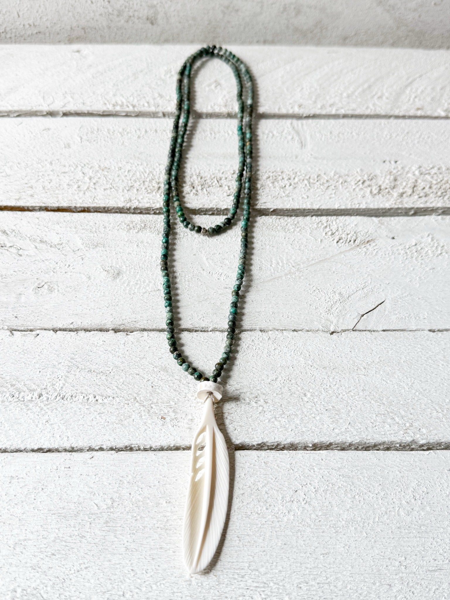 Collar pluma hueso boho