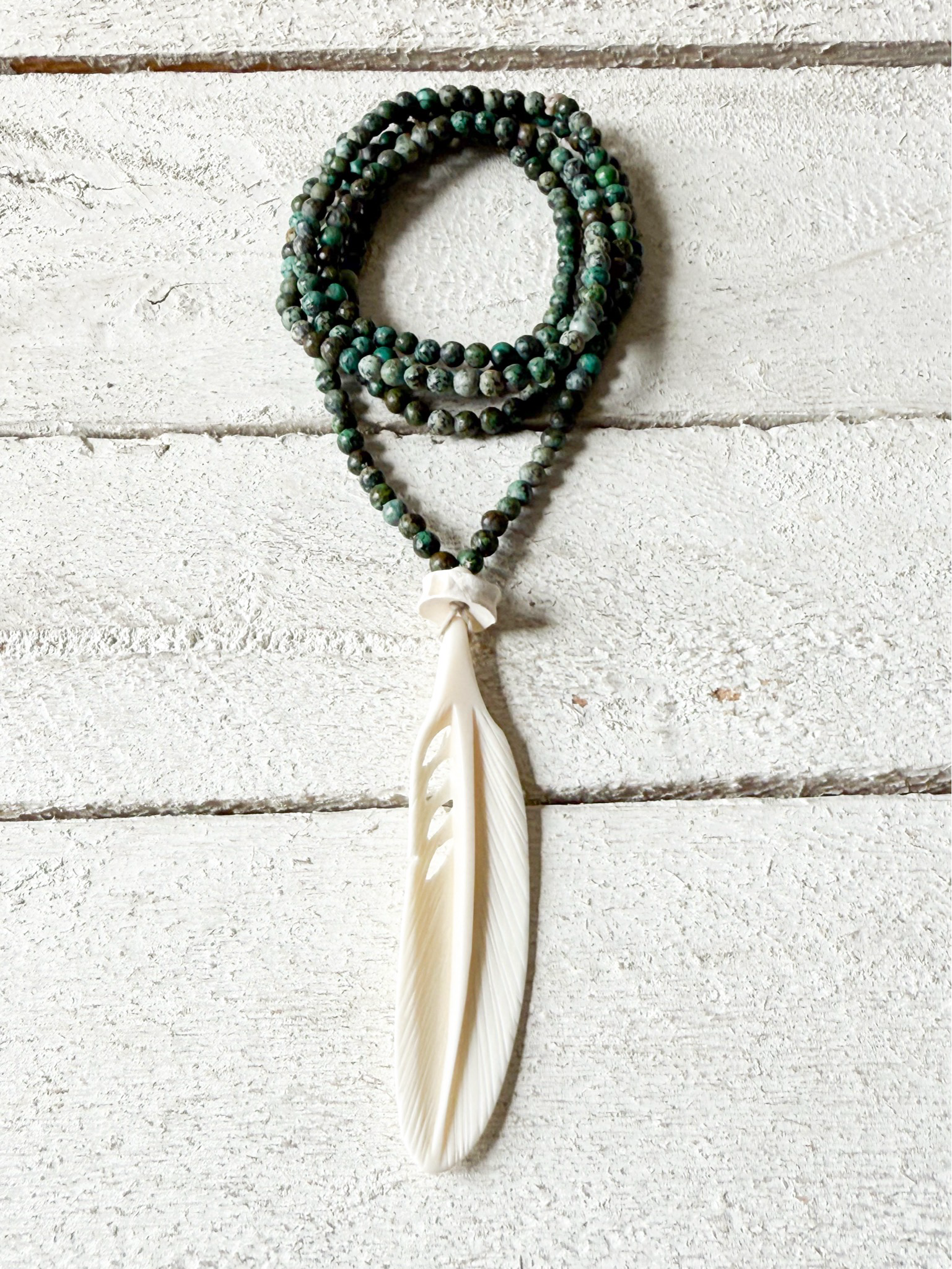 Collar pluma hueso boho