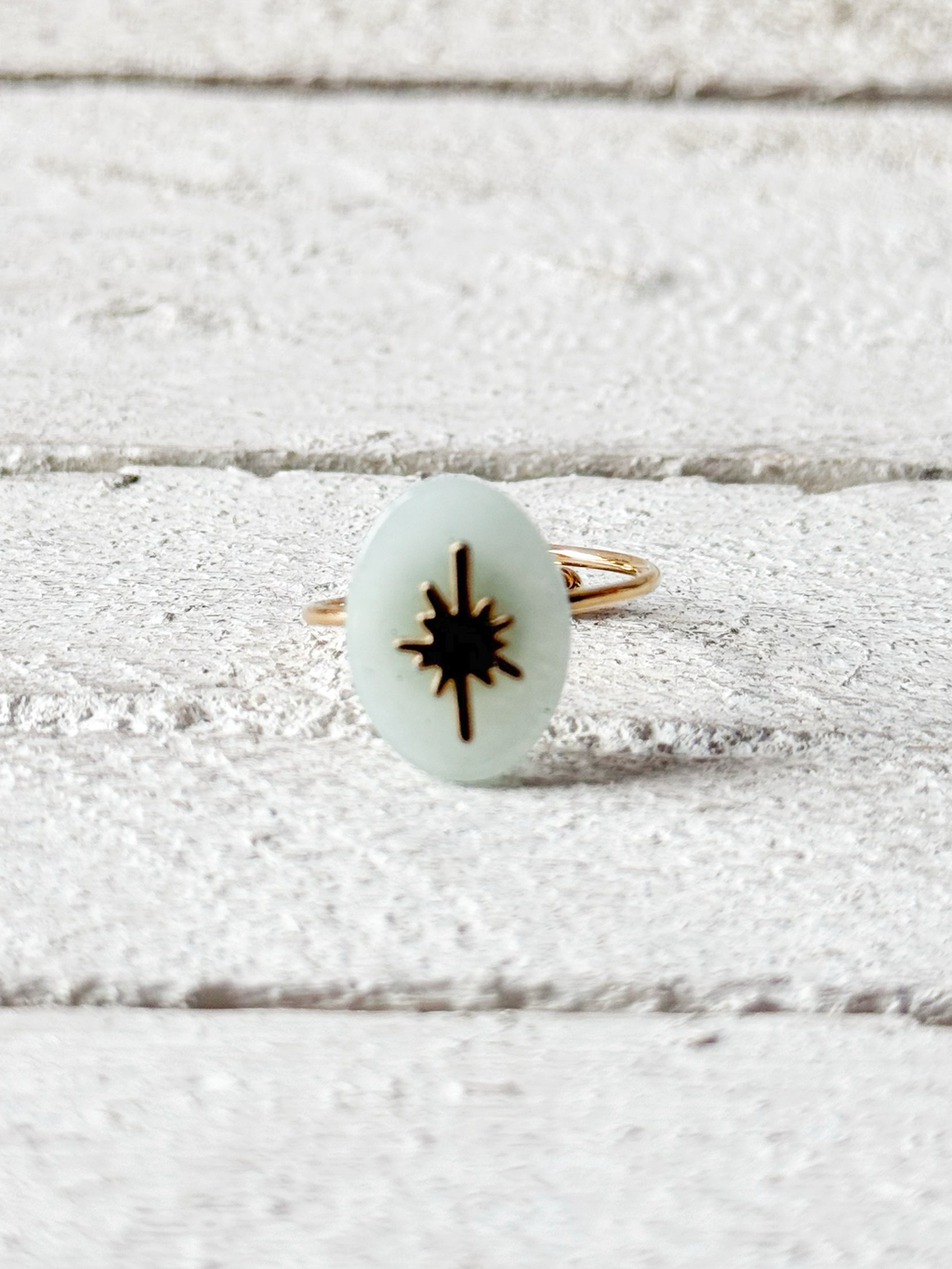 Anillo estrella agua oval