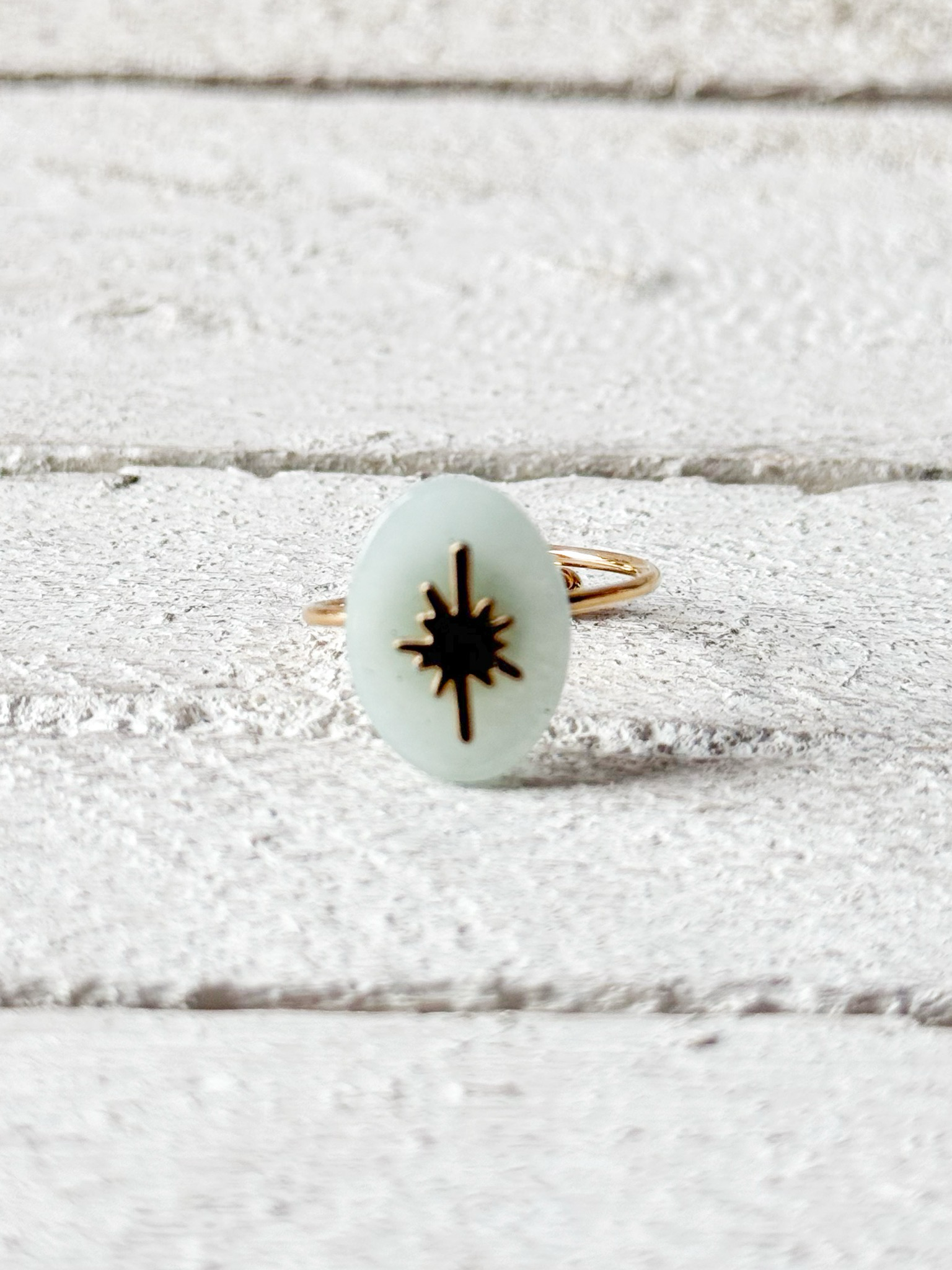 Anillo estrella agua oval