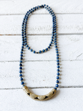 Collar azul tubo curvo