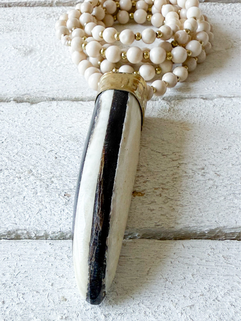 Collar natural pieza rayas