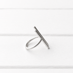Anillo doble barra plateado