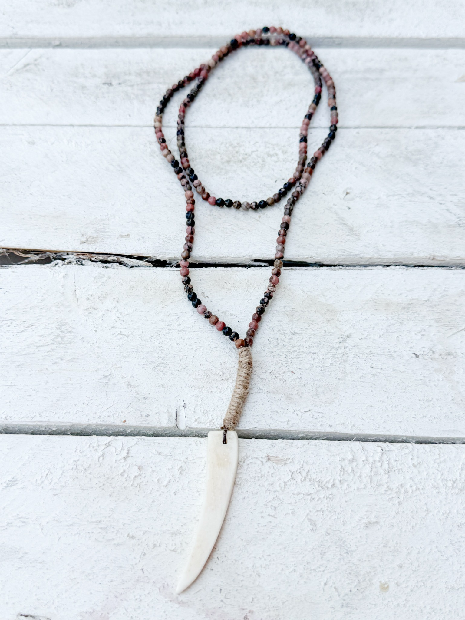 Collar corto África cuerda