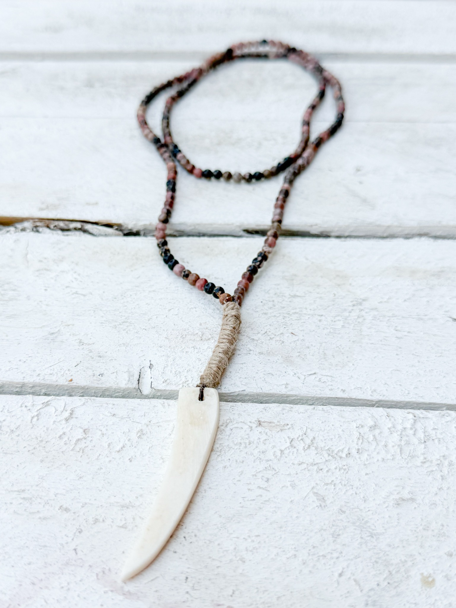 Collar corto África cuerda