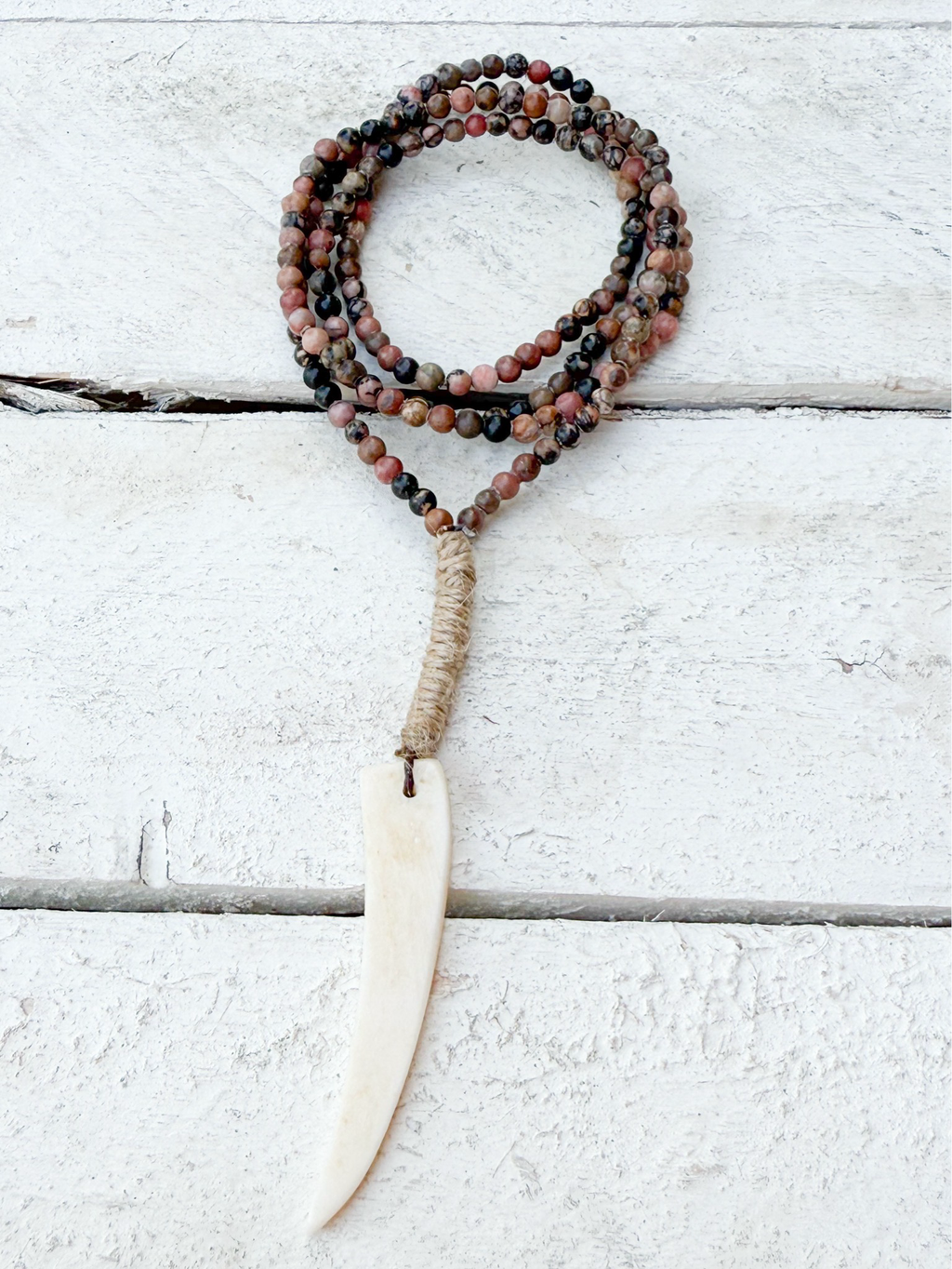 Collar corto África cuerda