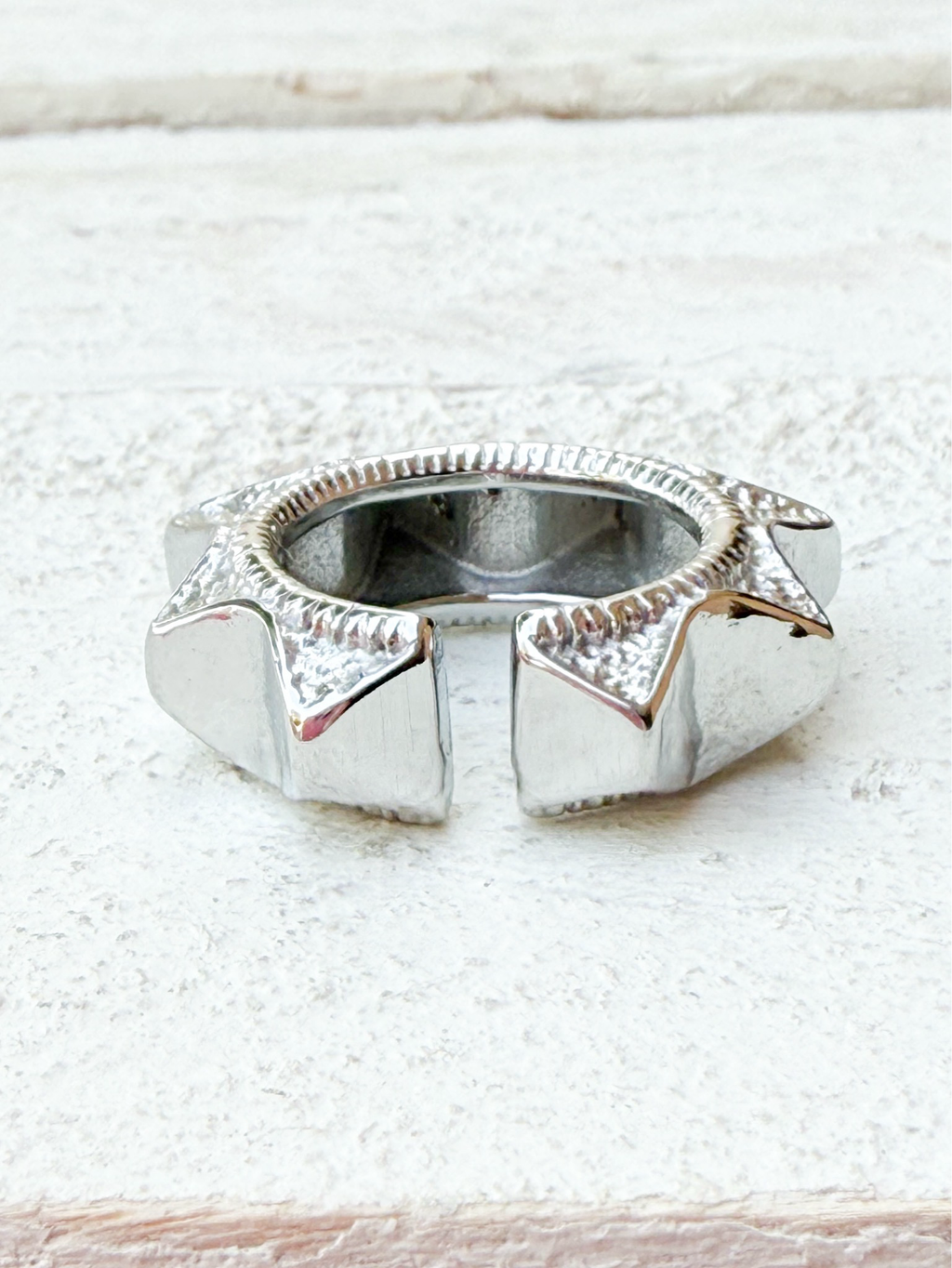 Anillo picos plateado