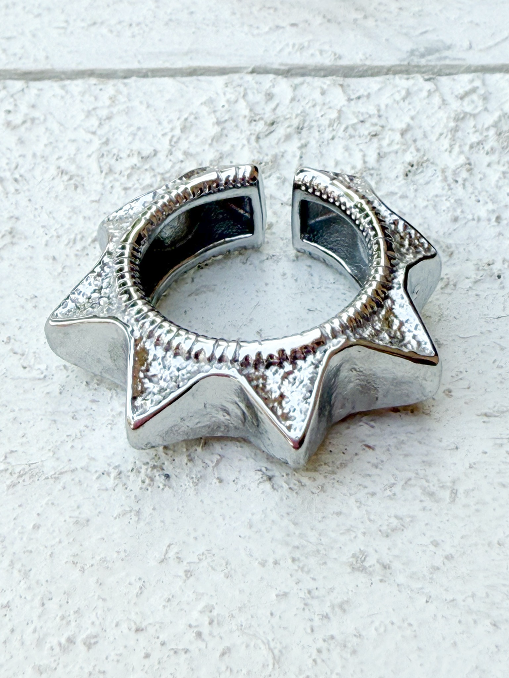 Anillo picos plateado