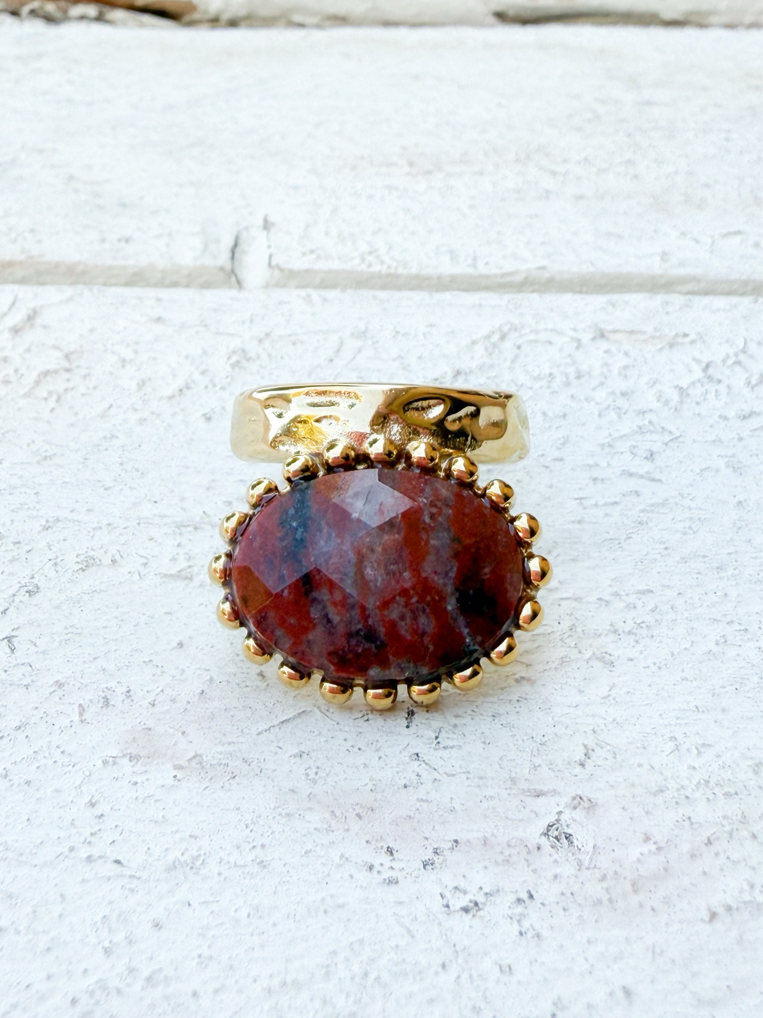 Anillo pedrusco enmarcado teja