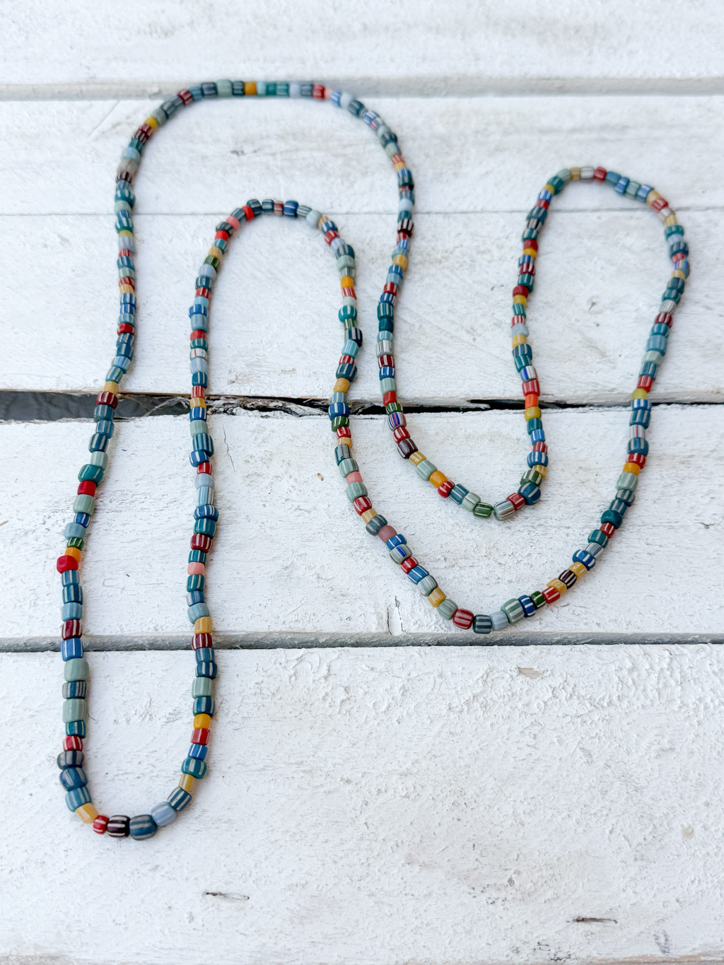 Collar largo piedras rayas