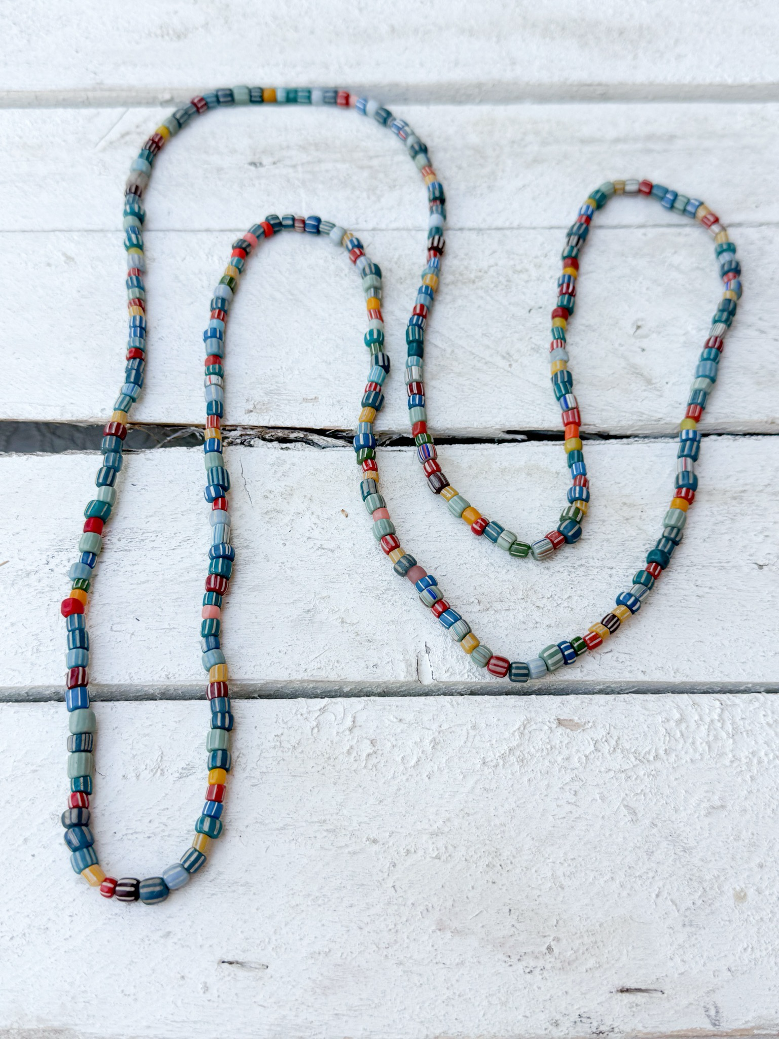 Collar largo piedras rayas