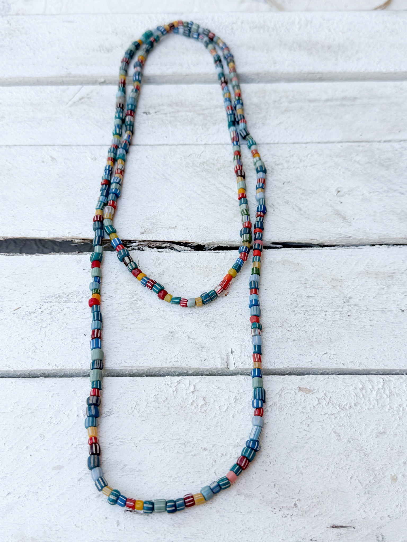 Collar largo piedras rayas