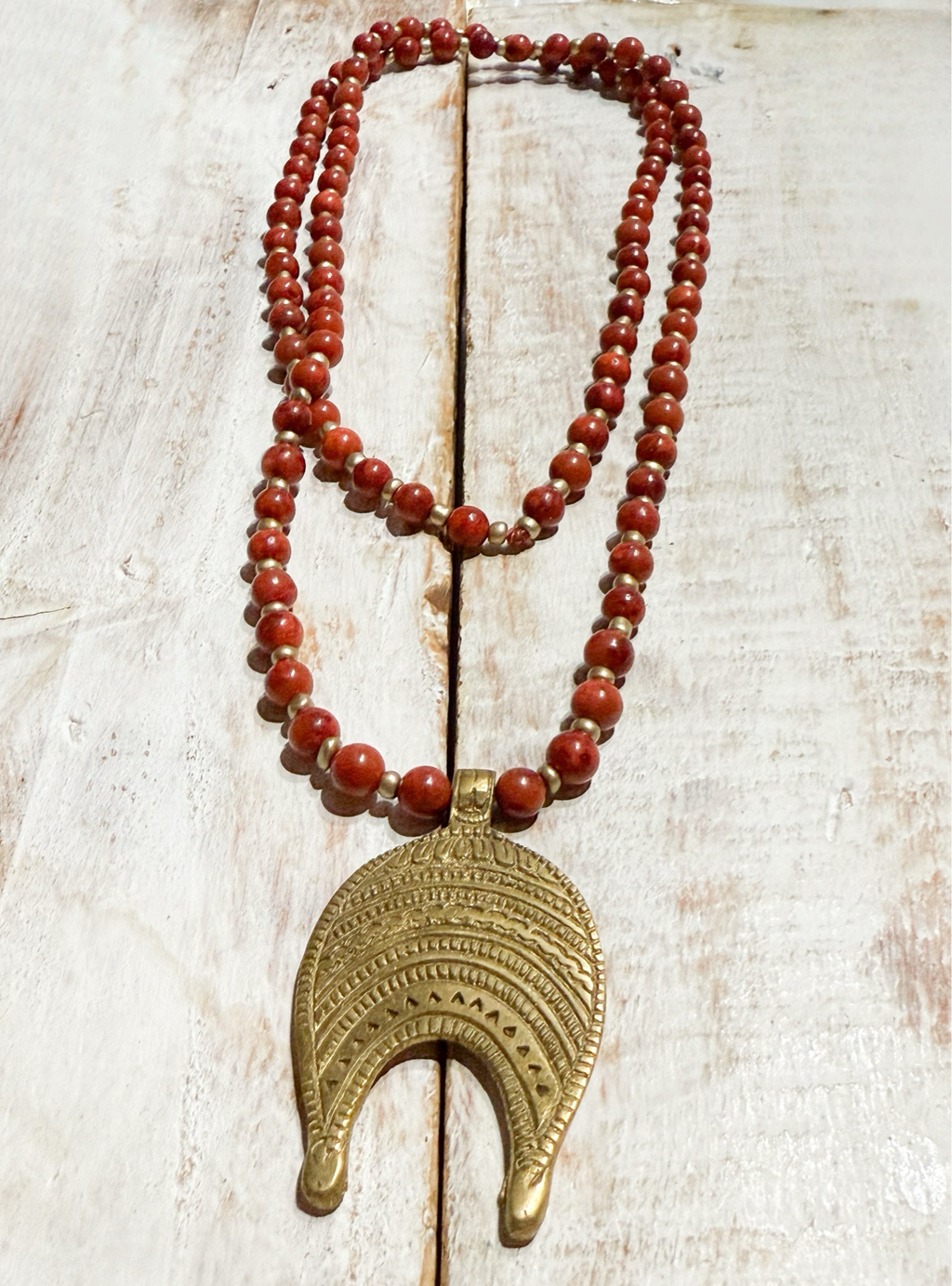 Collar tribal piedra teja