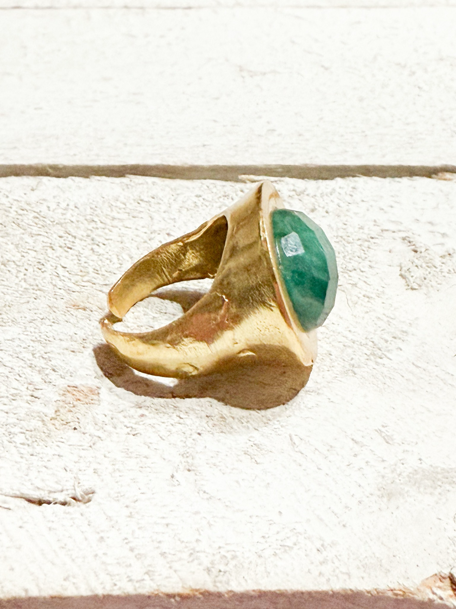 Anillo oval verde