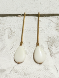 Pendientes barra gota plana natural