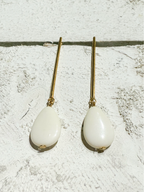 Pendientes barra gota plana natural