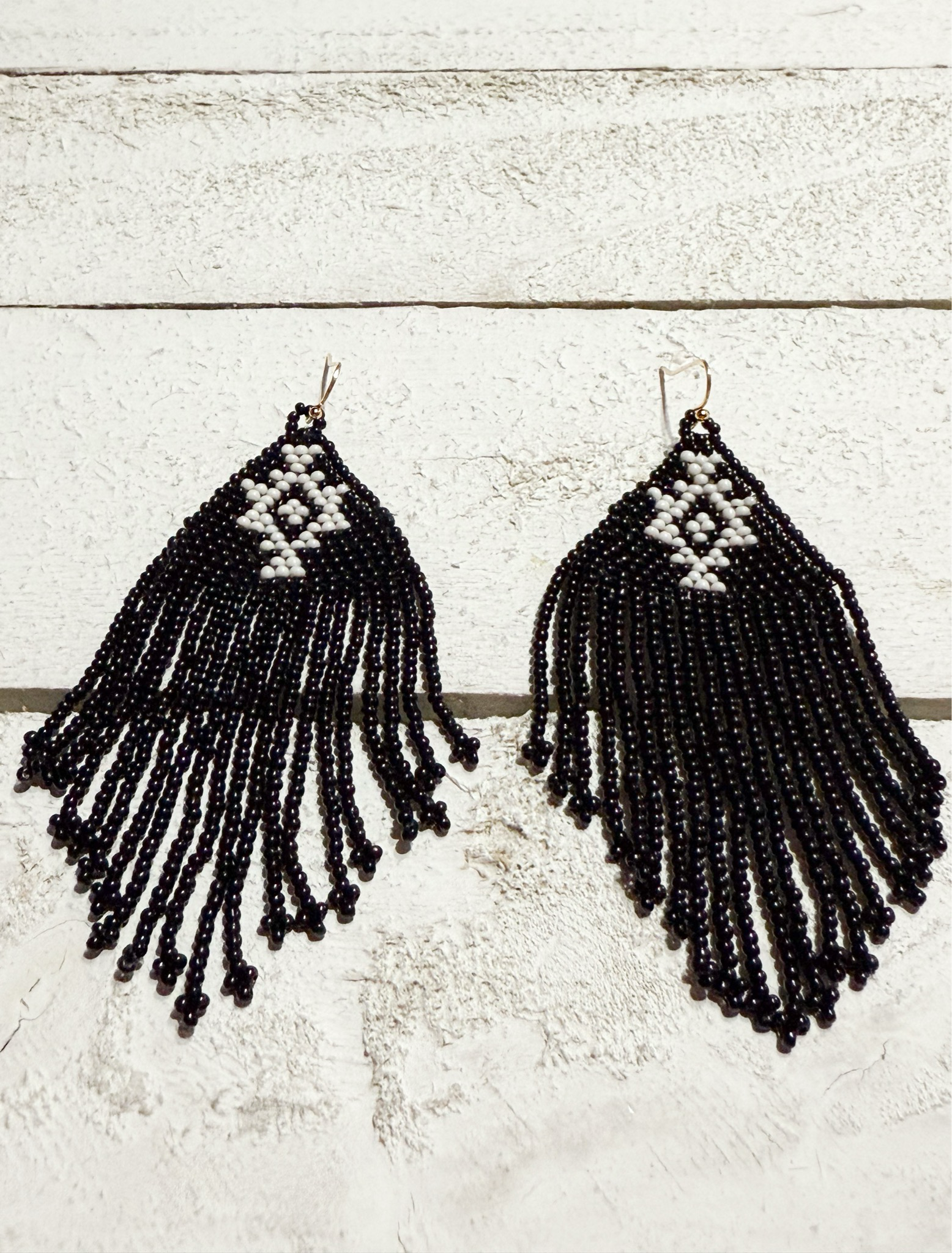 Pendientes miyuki tribal negro