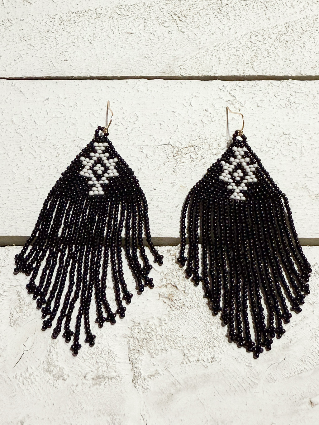 Pendientes miyuki tribal negro