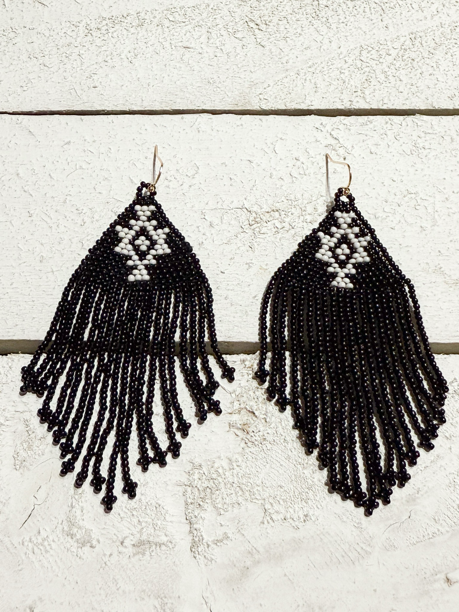 Pendientes miyuki tribal negro