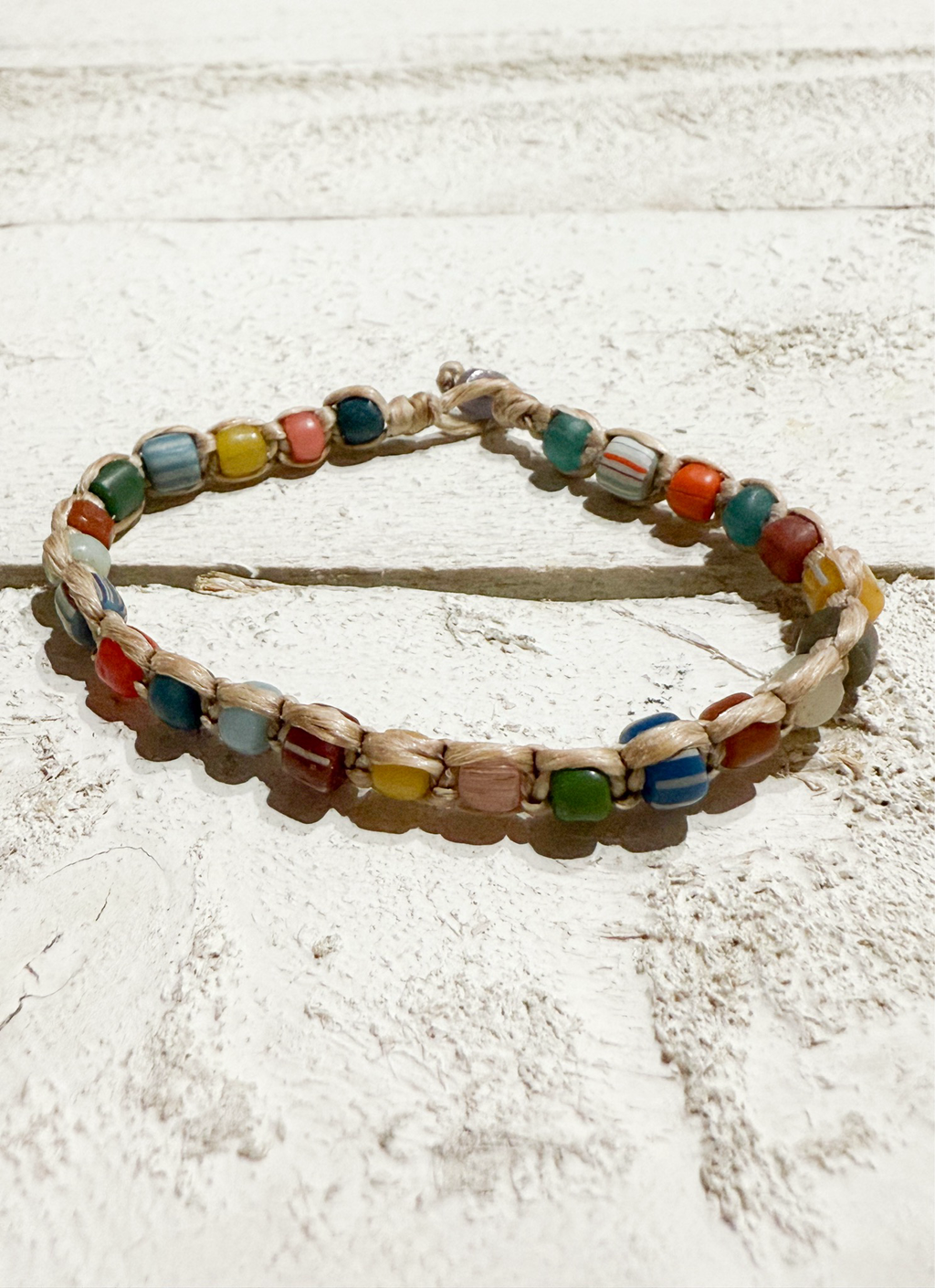 Pulsera piedras mix macramé